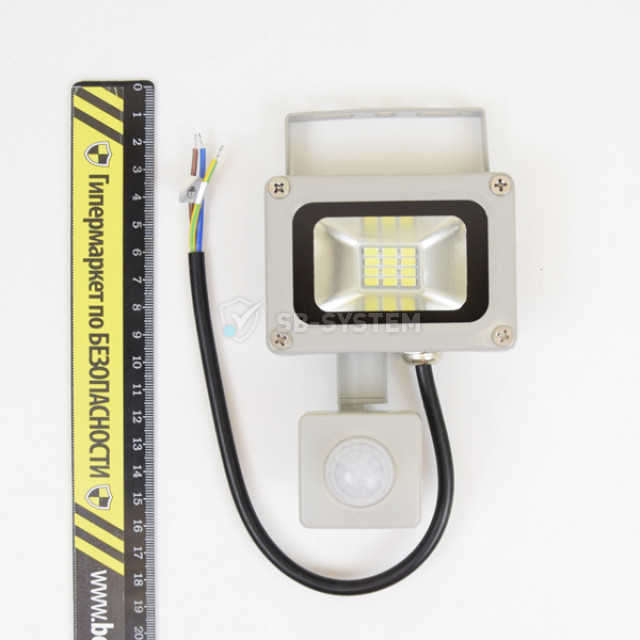 led-prozhektor-lightwell-lw-10w-220pir-s-datchikom-dvizheniya-1060676.jpeg