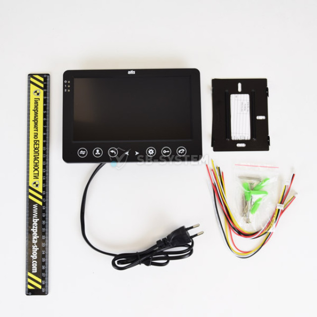 92ff84ab_e345_11e8_aa6b_002590cacf9d_ad_720hd_black_5.resize1.jpeg