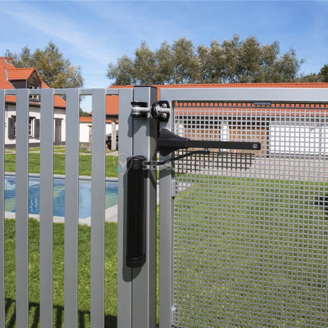 dovodchik-locinox-lion-1030780.jpeg