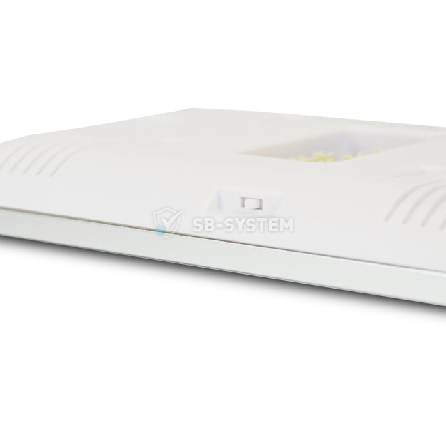 10_ad_770_fhd_white_3.jpg