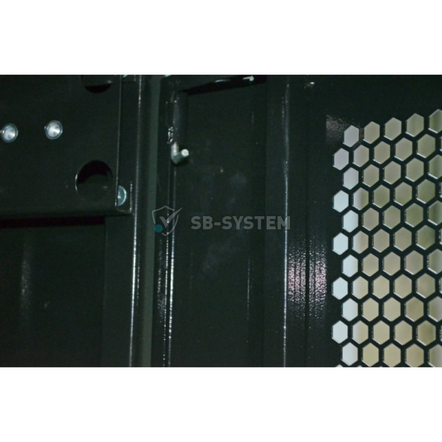 shkaf-servernyy-cms-42u-800-kh-1055-ua-mgse42810pb-s-perforirovannoy-dveryu-dlya-setevogo-oborudovan-1055886.jpeg